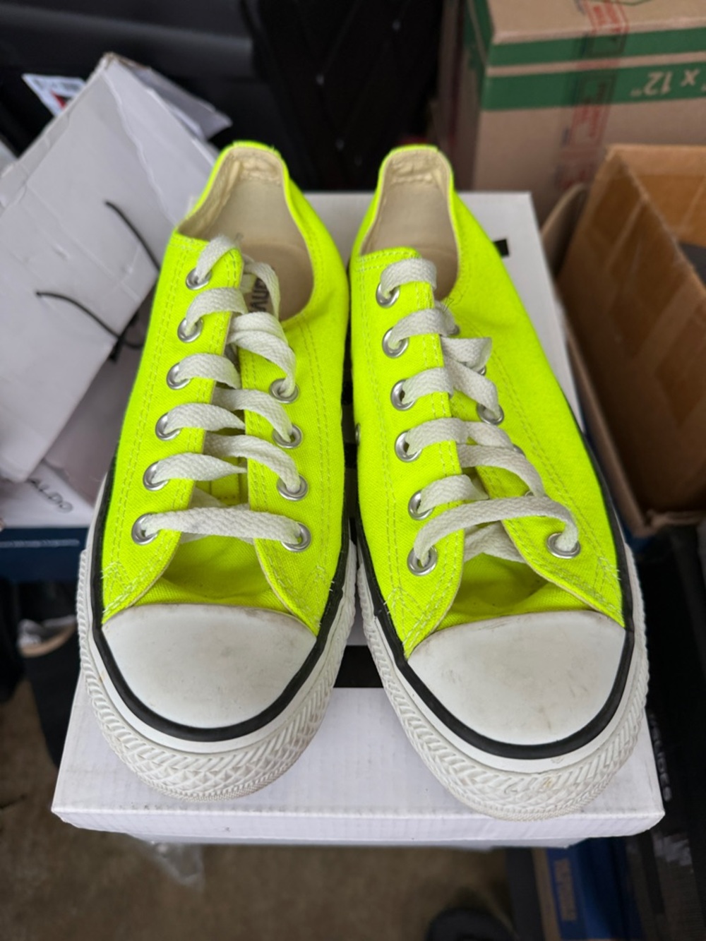 Converse Low Top Sneakers Neon Yellow with White Laces